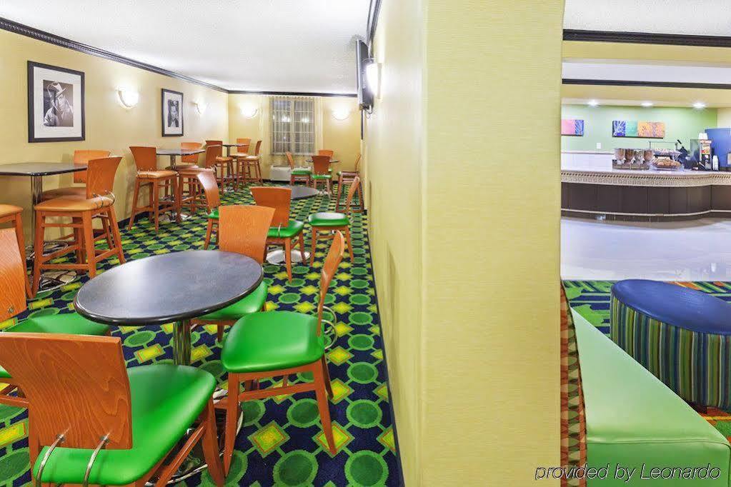 La Quinta Inn & Suites ทัลซา ภายนอก รูปภาพ