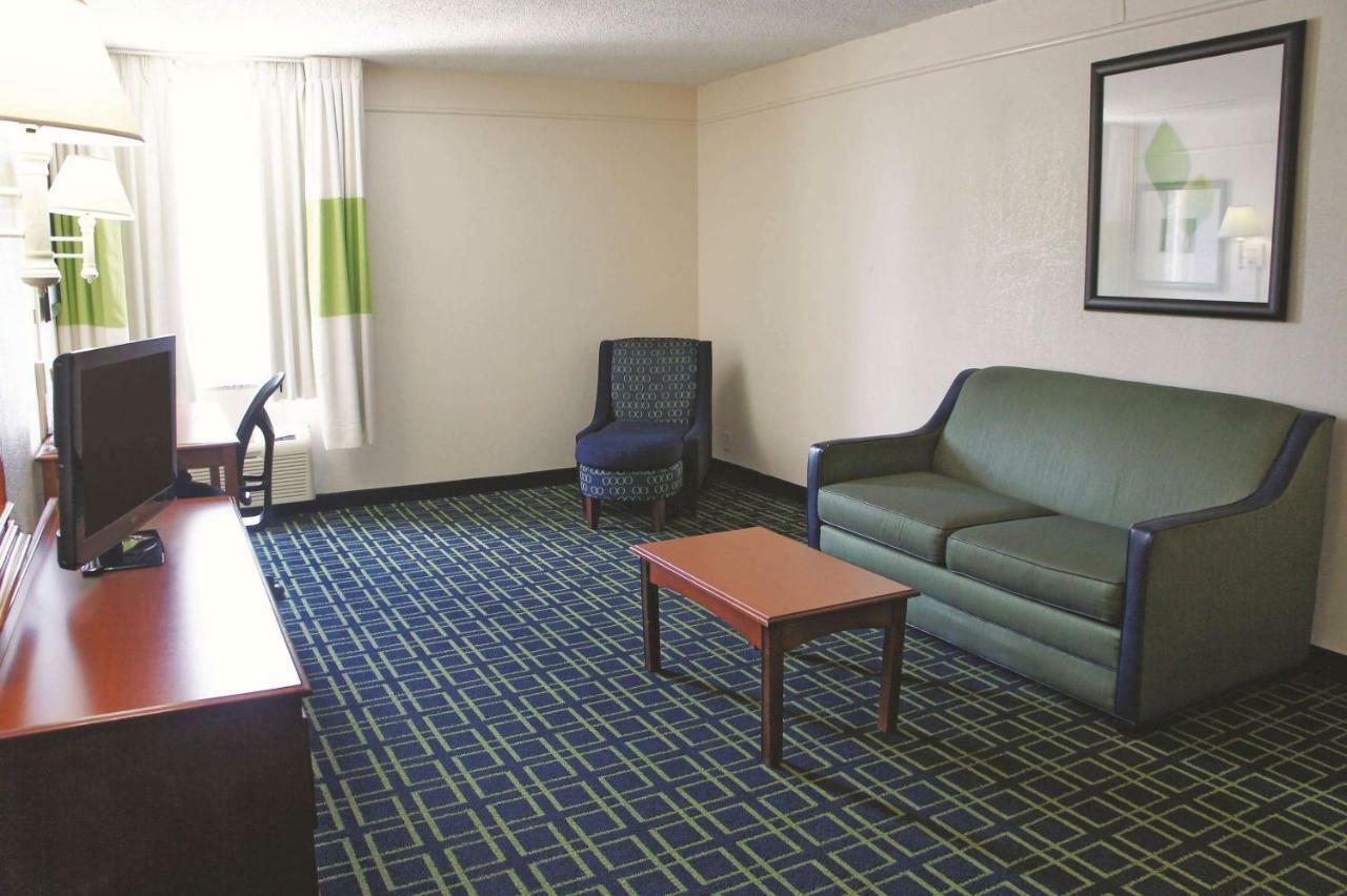 La Quinta Inn & Suites ทัลซา ภายนอก รูปภาพ