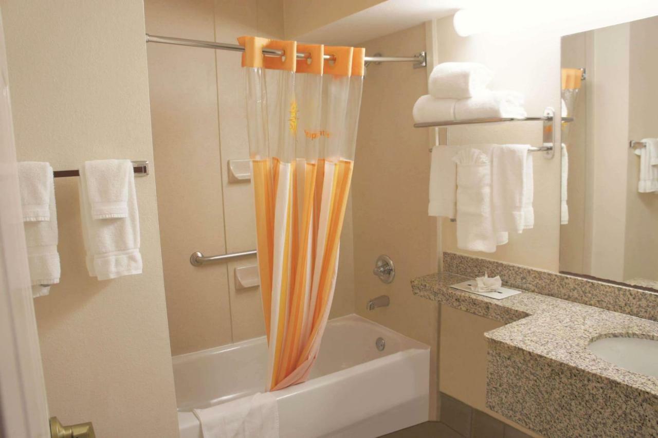 La Quinta Inn & Suites ทัลซา ภายนอก รูปภาพ